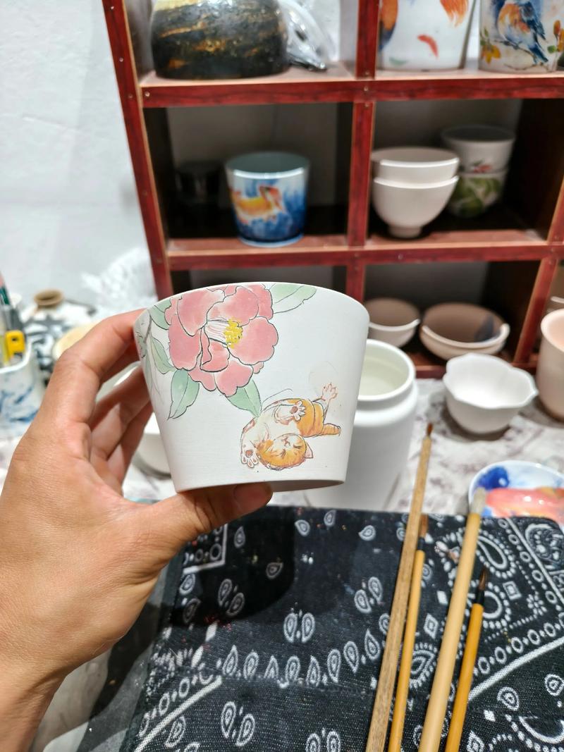 手绘陶瓷杯